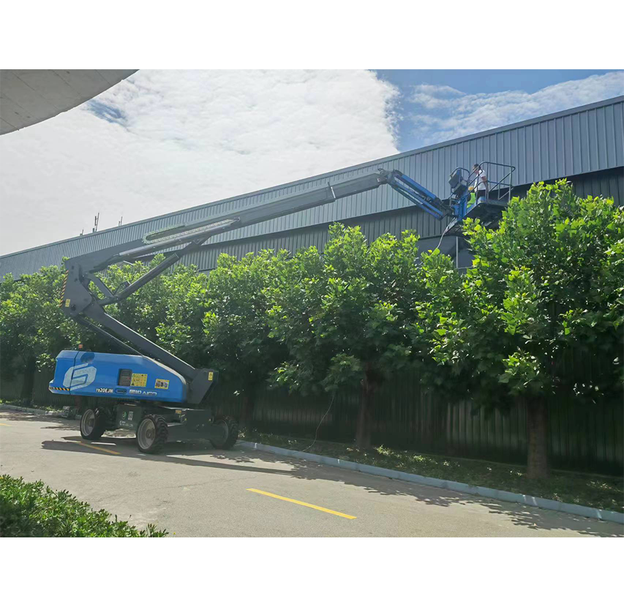 直臂式高空車